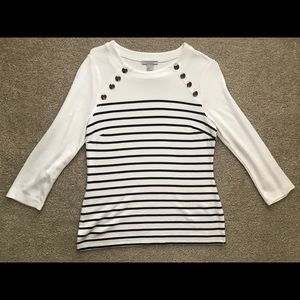 Comfy cute 3/4 length dressy top